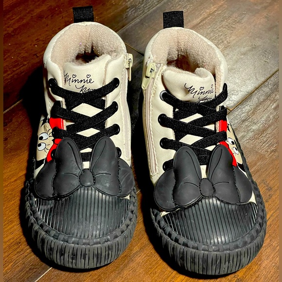 Zara girls Mickey and Minnie sneakers - Picture 1 of 6